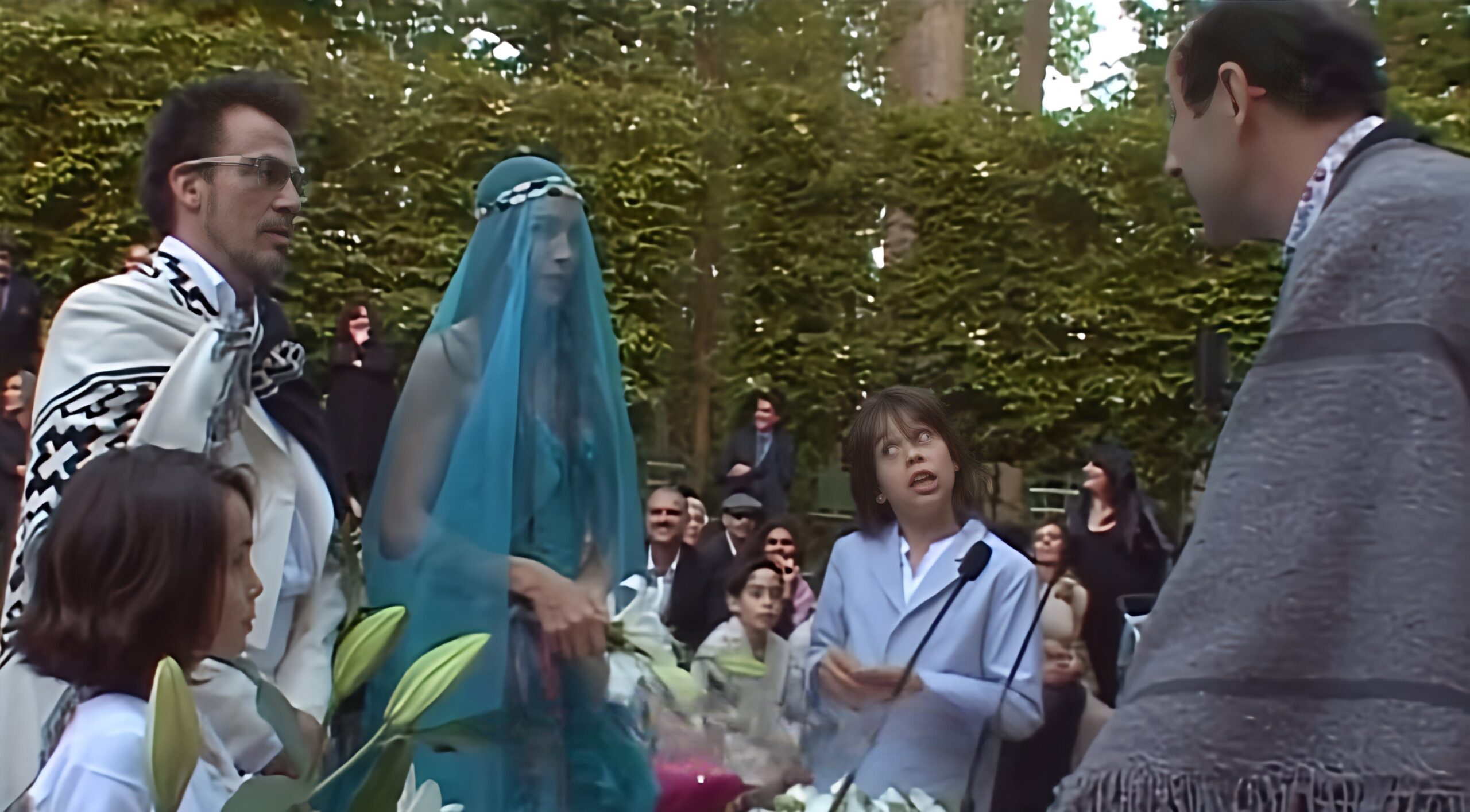 En 2006, Kad Merad célébrait l’union entre Florent Pagny et Azucena. Des images inédites à découvrir dans le film événement « Florent raconte Pagny » le vendredi 15 mars à 21h10 sur France 3.