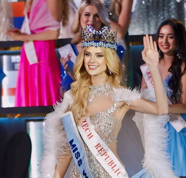 Krystyna Pyszkova, Miss République tchèque a été élue Miss Monde ce samedi 9 mars. - miss monde 5
