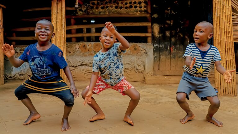 Orphelins stars de la danse : un conte de fées dans les ghettos africains ! - masaka kids 2
