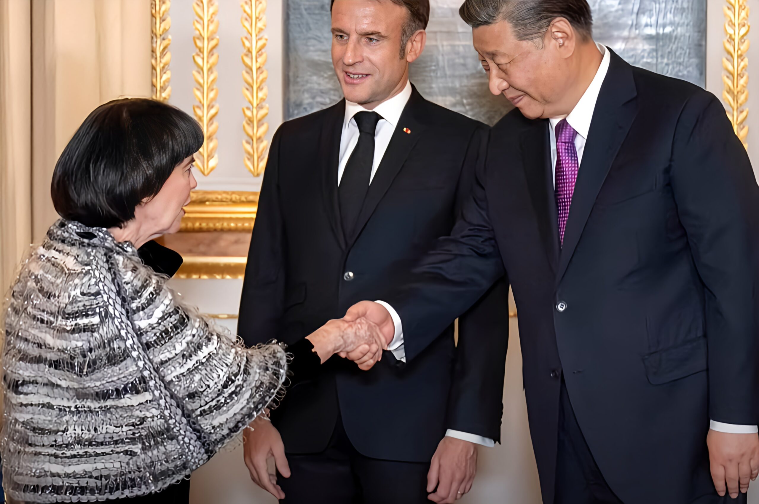 Dîner en l&rsquo;honneur de Xi Jinping : de nombreuses célébrités conviées à l&rsquo;Élysée dont Mireille Mathieu.