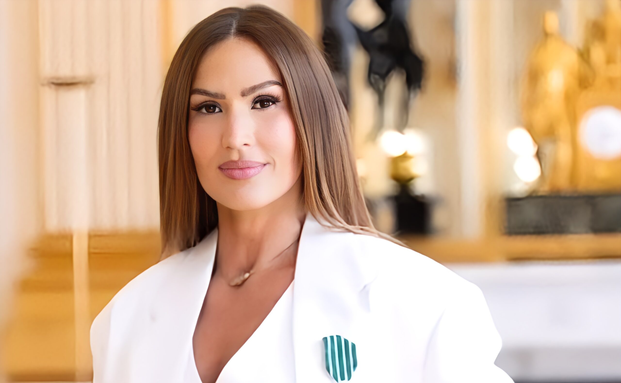 Vitaa a été décorée : Elle a reçu le titre de « Chevalier des Arts et des Lettres »