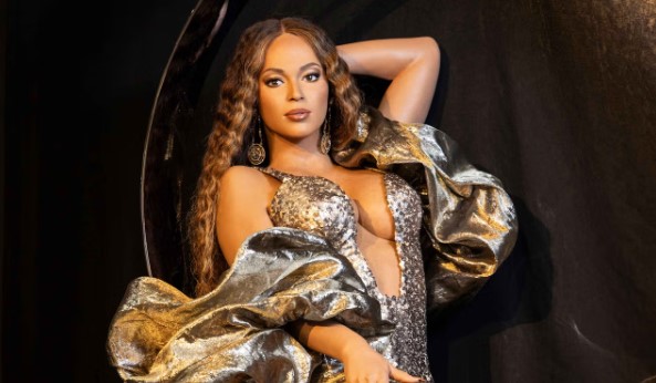 Beyoncé fait son entrée au musée Grévin, mais sa statue est vivement critiquée. - beyonce 7