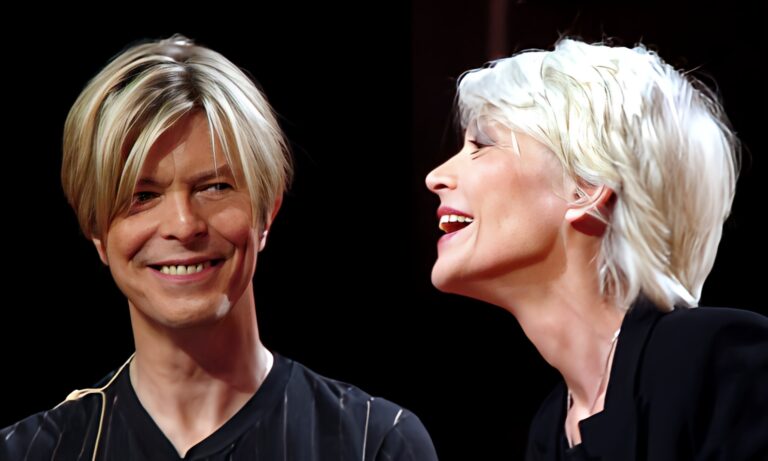 "J'ai été passionnément amoureux d'elle". Quand David Bowie avouait la passion qu'il avait pour Françoise Hardy. - david bowie