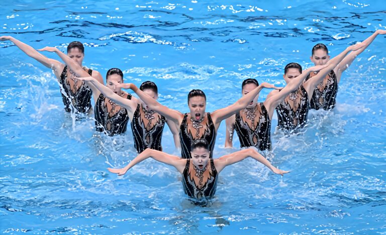 La superbe prestation de l'équipe américaine de natation synchronisée sur "Smooth Criminal" de Michael Jackson - natation synchronisee