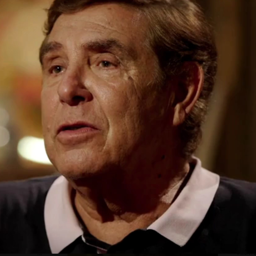 Un dimanche à la campagne : Jean-Pierre Foucault ne peut pas retenir son émotion en évoquant la mort de son père lorsqu&rsquo;il avait 14 ans.