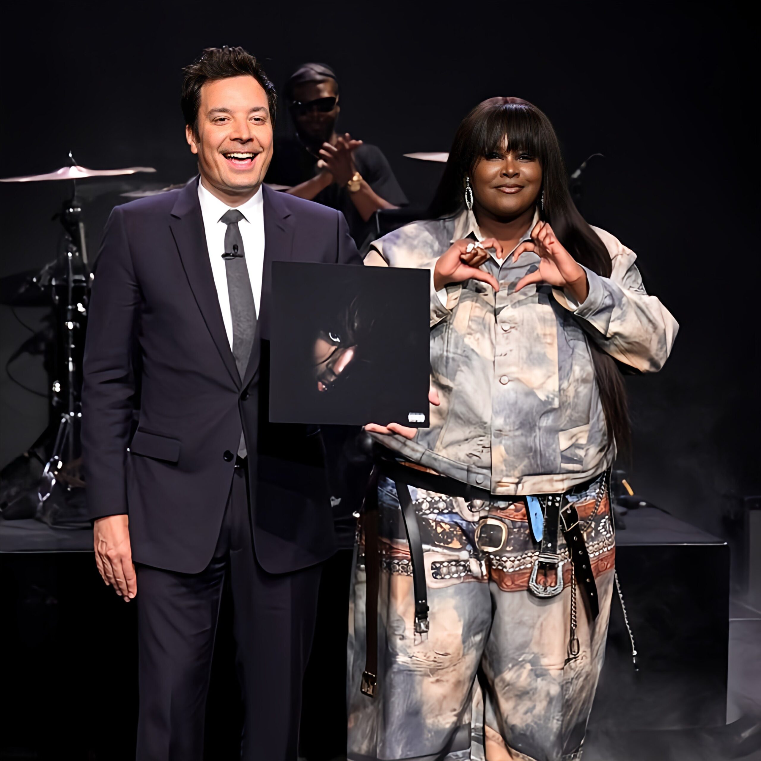 Yseult invitée dans l&rsquo;émission américaine de Jimmy Fallon. Son titre « Alibi » cartonne dans le monde entier !