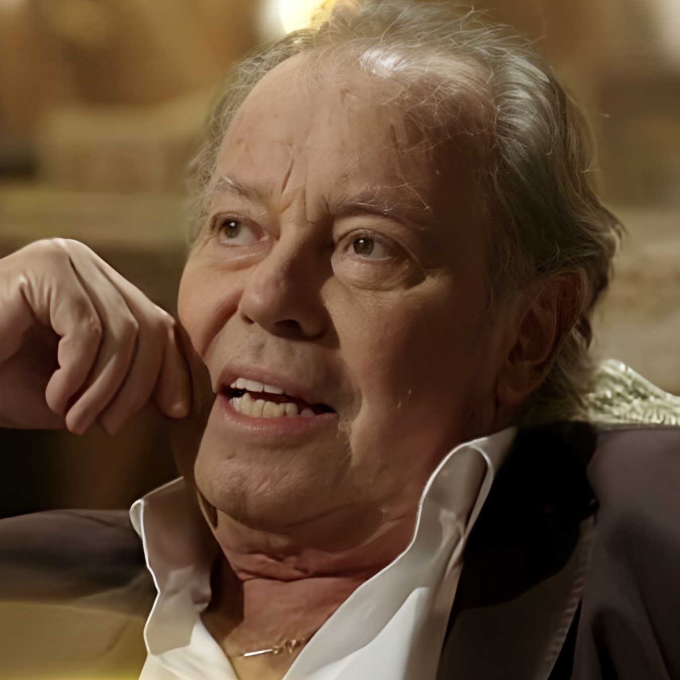 « Un dimanche à la campagne » : Michel Leeb raconte sa première télé trop marrante avec Guy Lux, mais aussi son enfance, moins drôle.