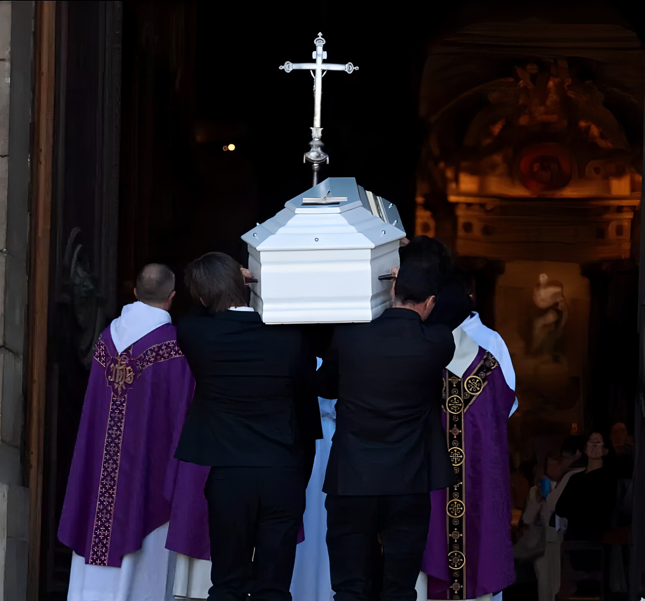 Suis-Nous - Obsèques de Nathalie Baye : Les adieux à une grande dame du cinéma