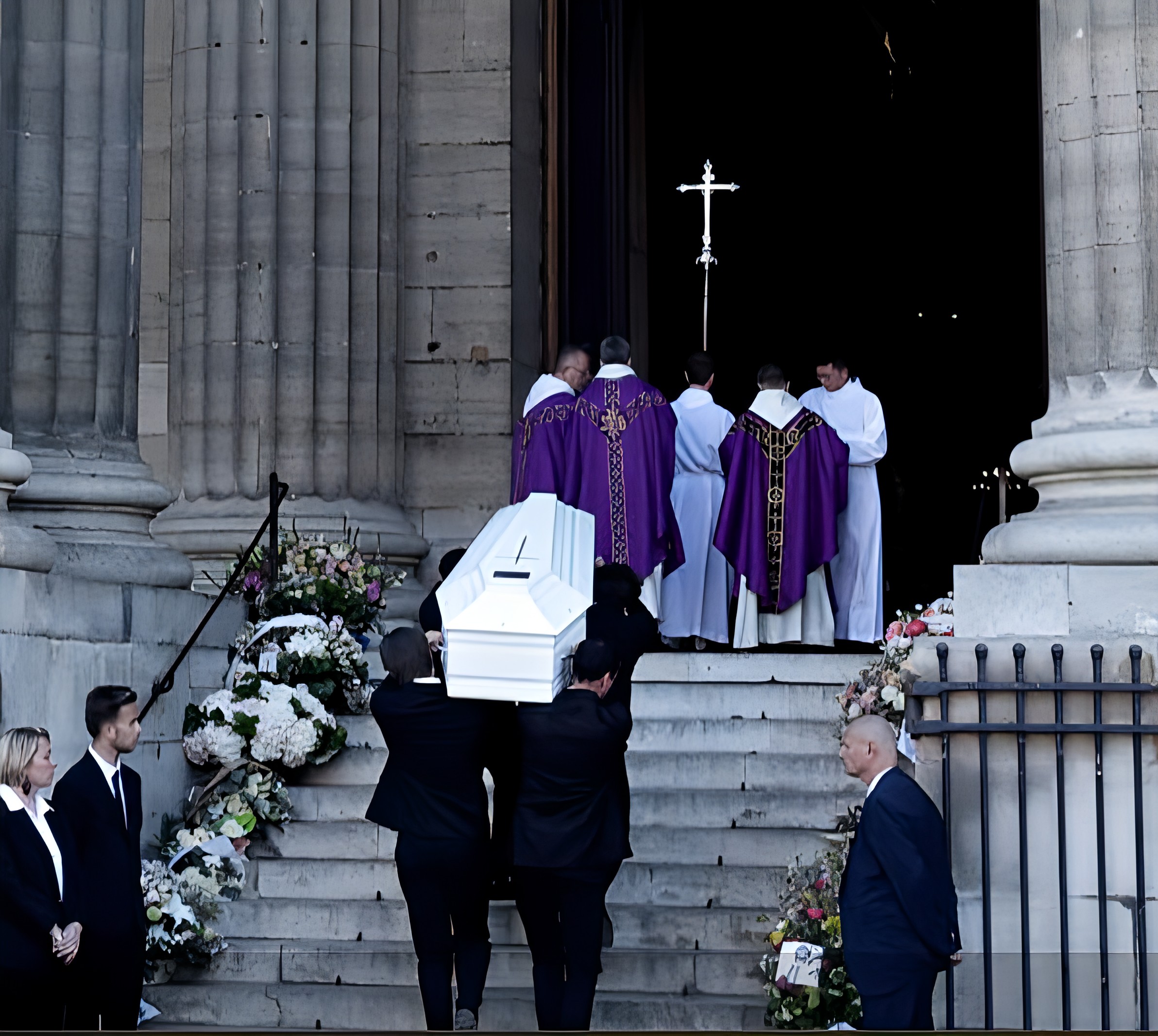Suis-Nous - Obsèques de Nathalie Baye : Les adieux à une grande dame du cinéma