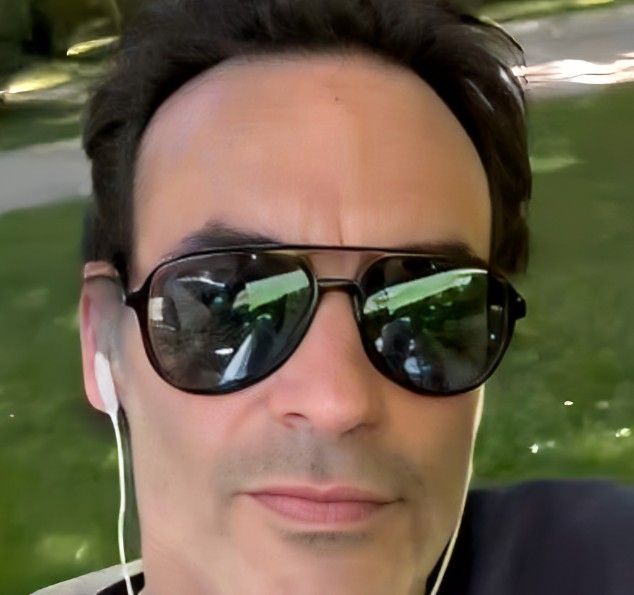 Suis-Nous - Anthony Delon à Douchy où le bonheur d'être en compagnie de Loubo et Blew...
