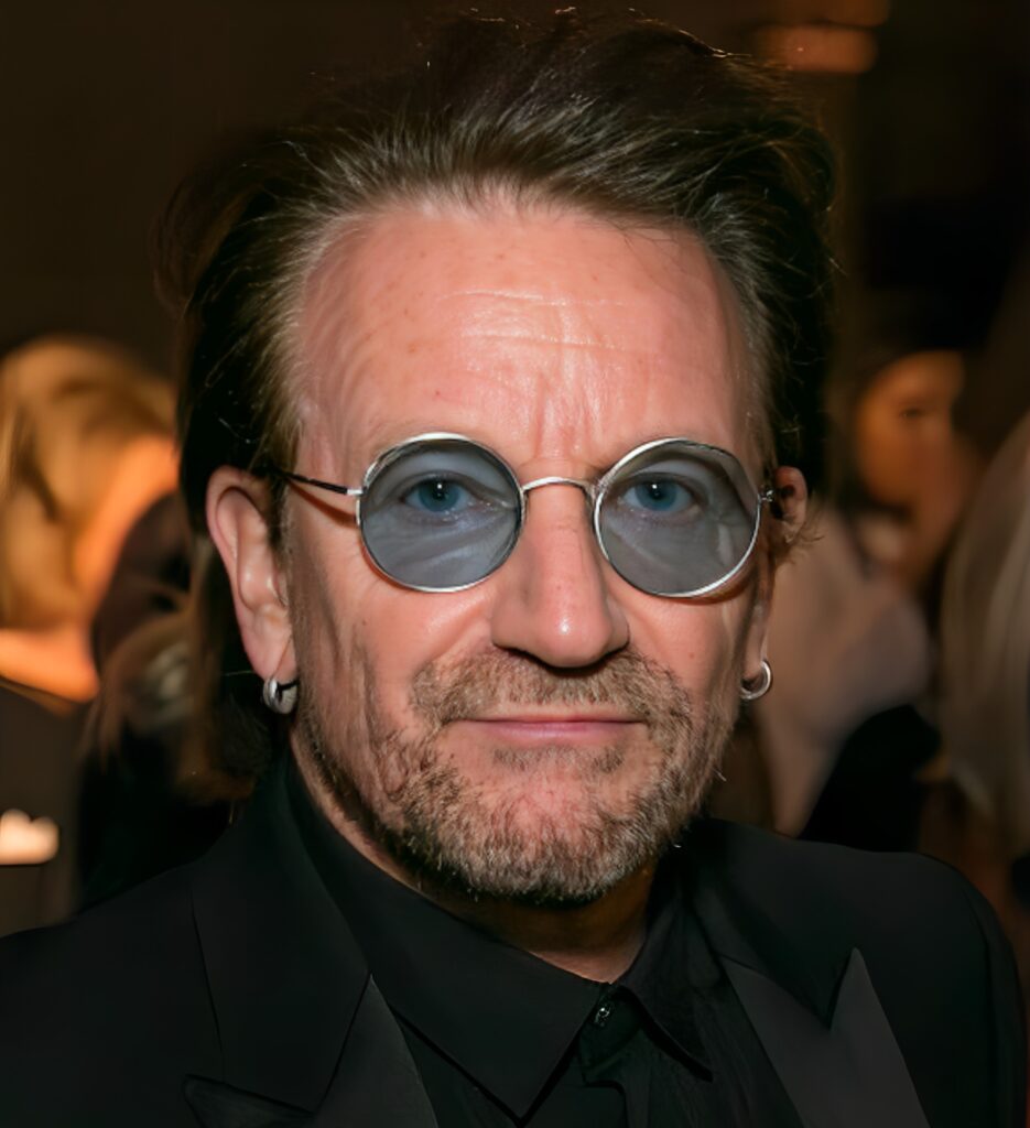 Suis-Nous - Bon anniversaire à Bono, l’éternel frontman du groupe U2 né le 10 mai 1960. Suis-Nous - Bon anniversaire à Bono, l’éternel frontman du groupe U2 né le 10 mai 1960.