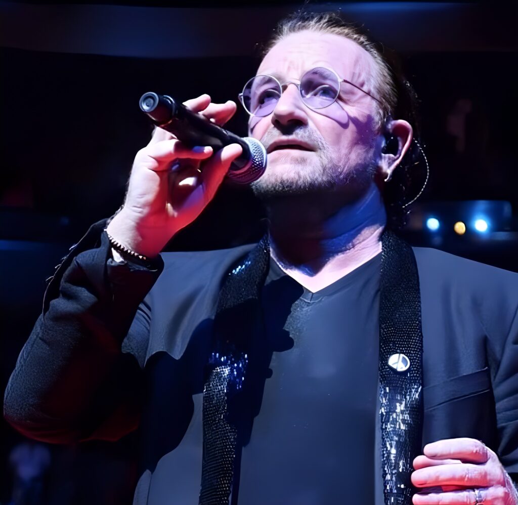 Suis-Nous - Bon anniversaire à Bono, l’éternel frontman du groupe U2 né le 10 mai 1960. Suis-Nous - Bon anniversaire à Bono, l’éternel frontman du groupe U2 né le 10 mai 1960.