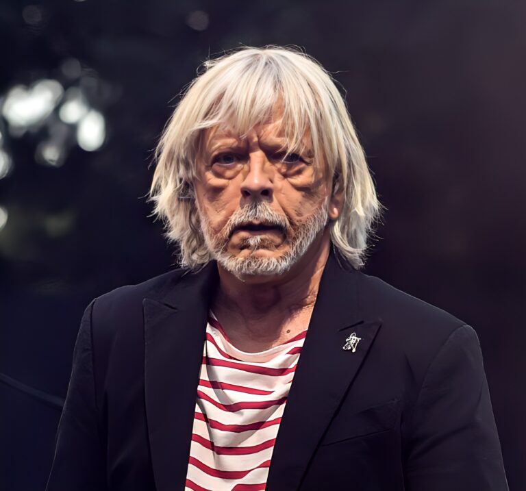 Suis-Nous - Bon anniversaire à Renaud né le 11 mai 1952.