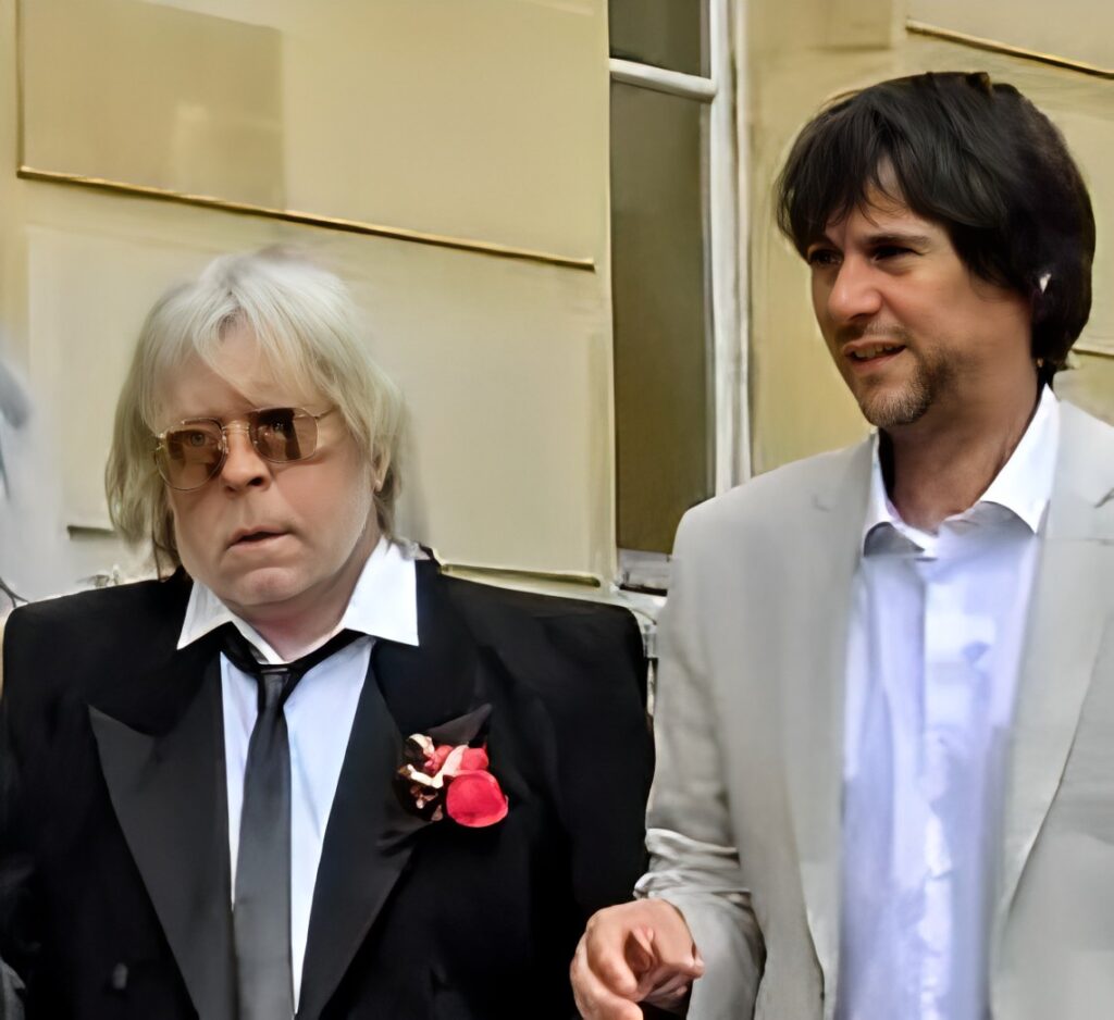 Suis-Nous - Bon anniversaire à Renaud né le 11 mai 1952.