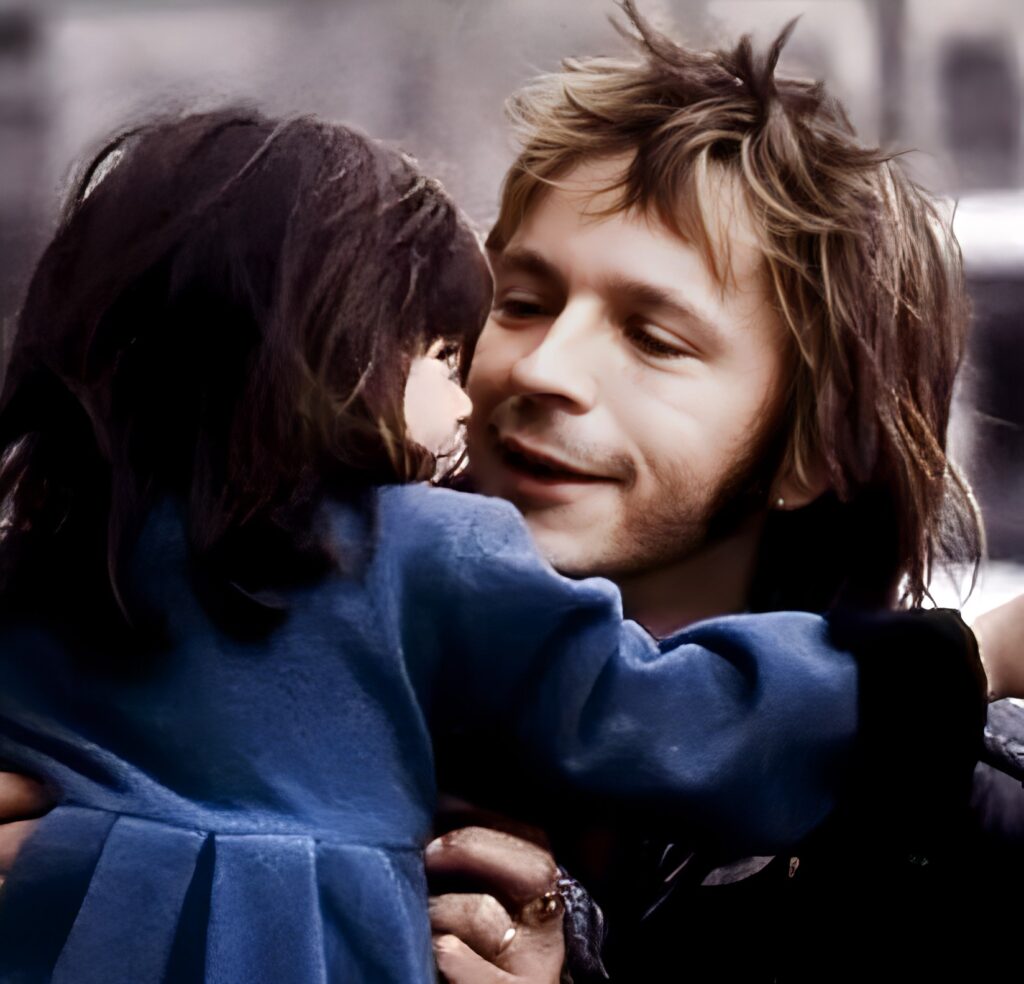 Suis-Nous - Bon anniversaire à Renaud né le 11 mai 1952.