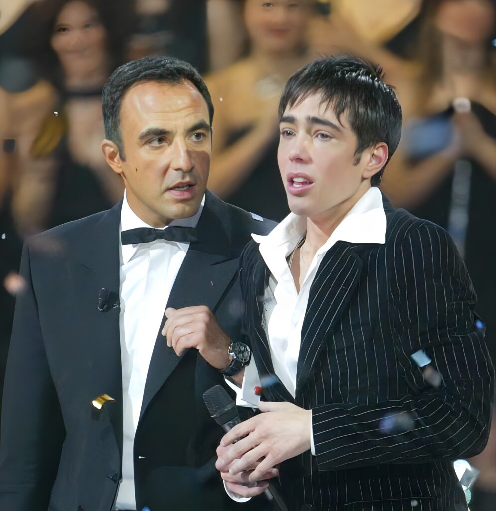 Suis-Nous - Nikos Aliagas et Grégory Lemarchal sont nés un 13 mai. Suis-Nous - Nikos Aliagas et Grégory Lemarchal sont nés un 13 mai.