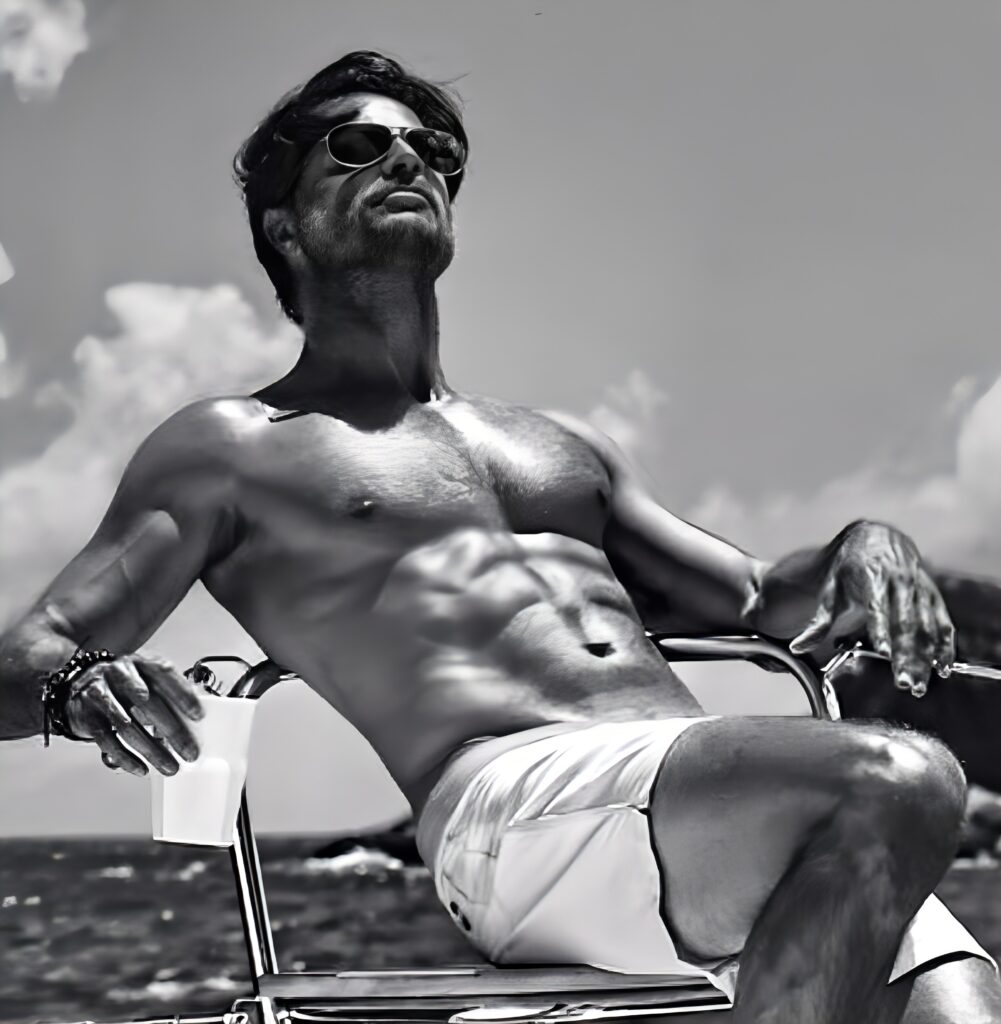 Suis-Nous - Bon anniversaire à David Charvet né le 15 mai 1972. Suis-Nous - Bon anniversaire à David Charvet né le 15 mai 1972.