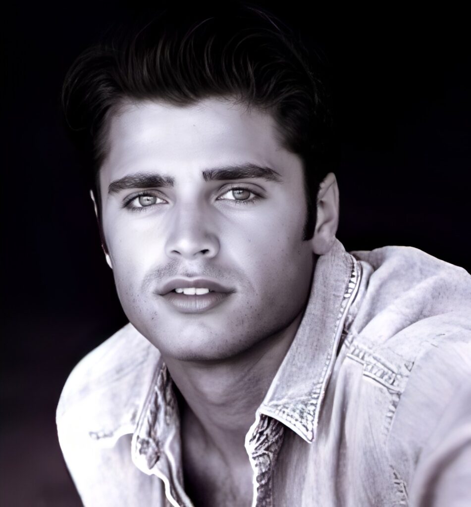 Suis-Nous - Bon anniversaire à David Charvet né le 15 mai 1972. Suis-Nous - Bon anniversaire à David Charvet né le 15 mai 1972.