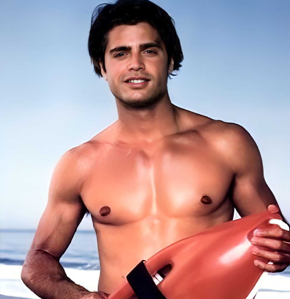 Suis-Nous - Bon anniversaire à David Charvet né le 15 mai 1972. Suis-Nous - Bon anniversaire à David Charvet né le 15 mai 1972.