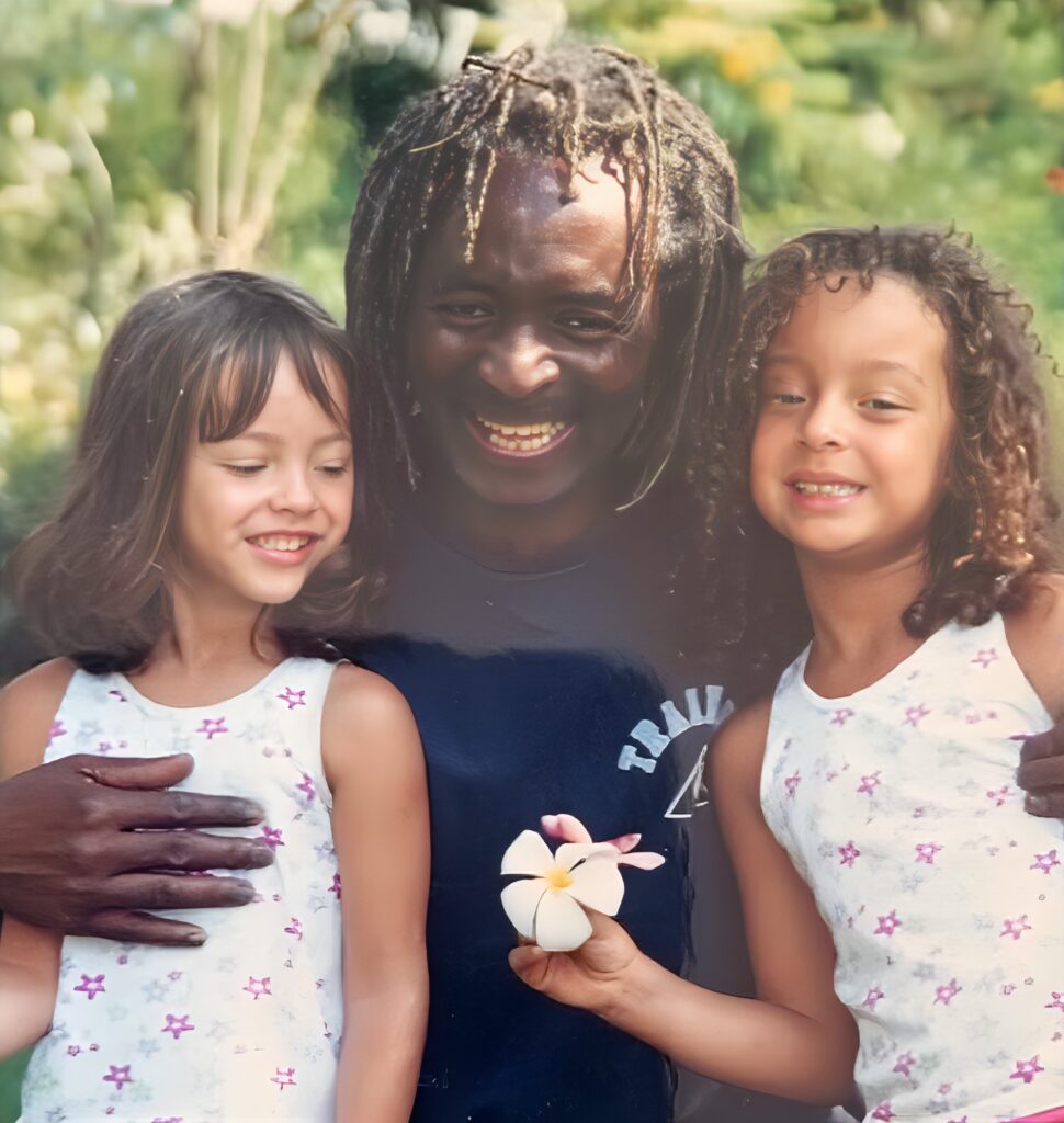 Suis-Nous - Bon anniversaire à Yannick Noah né le 18 mai 1960. Suis-Nous - Bon anniversaire à Yannick Noah né le 18 mai 1960.