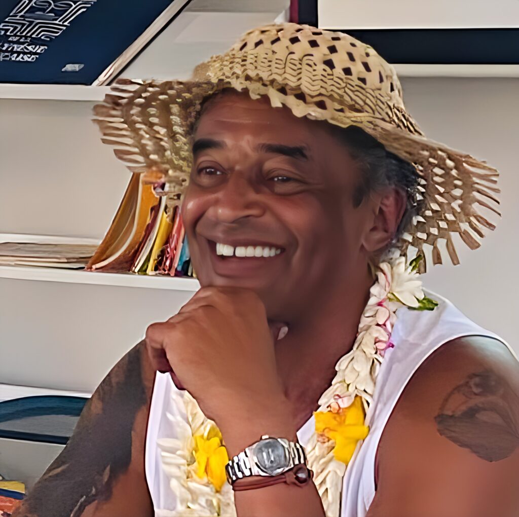 Suis-Nous - Bon anniversaire à Yannick Noah né le 18 mai 1960. Suis-Nous - Bon anniversaire à Yannick Noah né le 18 mai 1960.