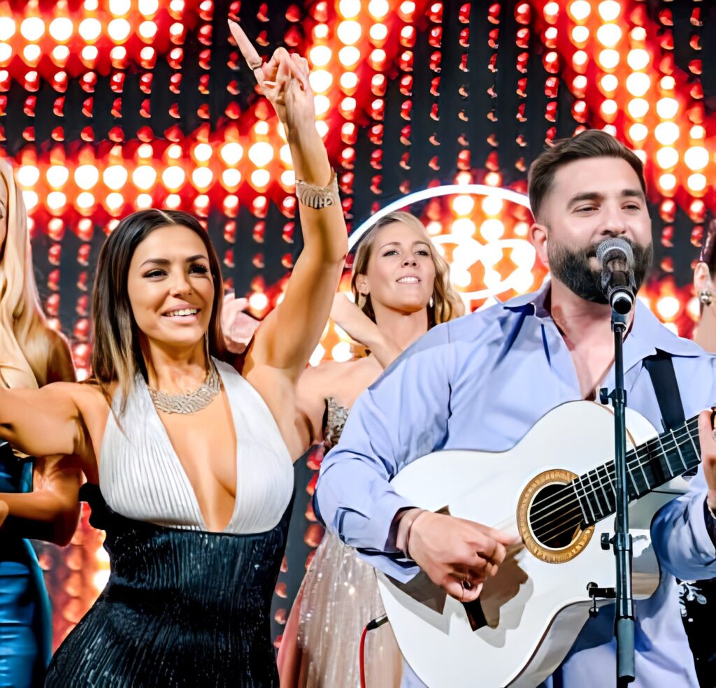 Suis-Nous - Cannes - Kendji Girac & Eva Longoria : Poses photos et flamenco Suis-Nous - Cannes - Kendji Girac & Eva Longoria : Poses photos et flamenco