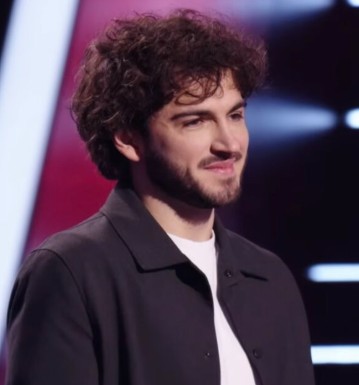 Suis-Nous - The Voice - CJM'S : Sa performance vocale sur "Seul au monde" de Corneille lui ouvre les portes de la finale. Suis-Nous - The Voice - CJM'S : Sa performance vocale sur "Seul au monde" de Corneille lui ouvre les portes de la finale.