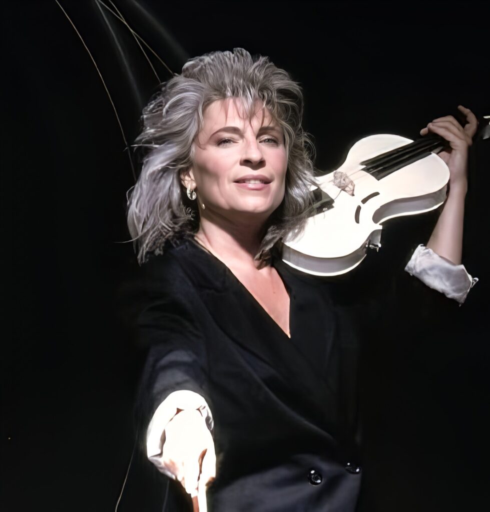 Suis-Nous - Bon anniversaire à Catherine Lara née le 29 mai 1945 Suis-Nous - Bon anniversaire à Catherine Lara née le 29 mai 1945