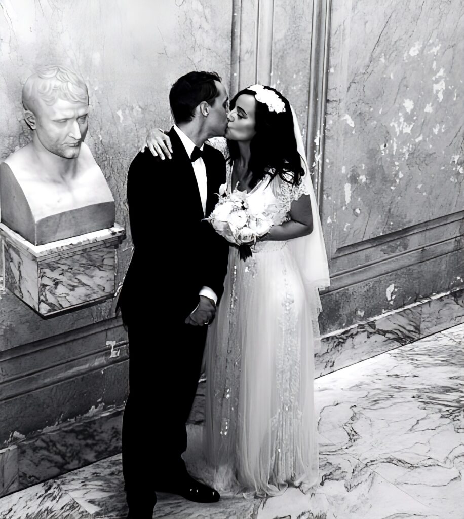 Suis-Nous - 18 juin 2016 : Alizée et Grégoire fêtent leurs 10 ans de mariage en postant des photos et de tendres messages