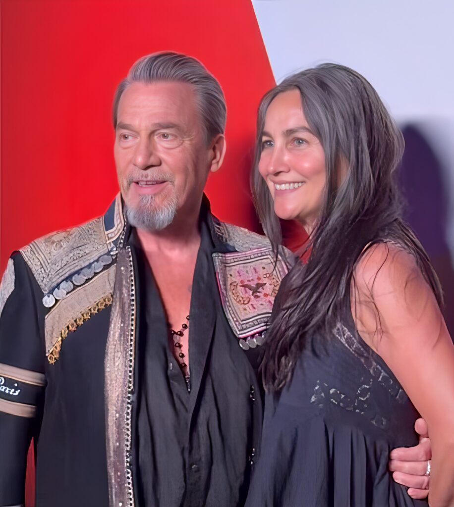 Suis-Nous - The Voice : Séance photo post-finale, la dernière pour Florent Pagny. Suis-Nous - The Voice : Séance photo post-finale, la dernière pour Florent Pagny.