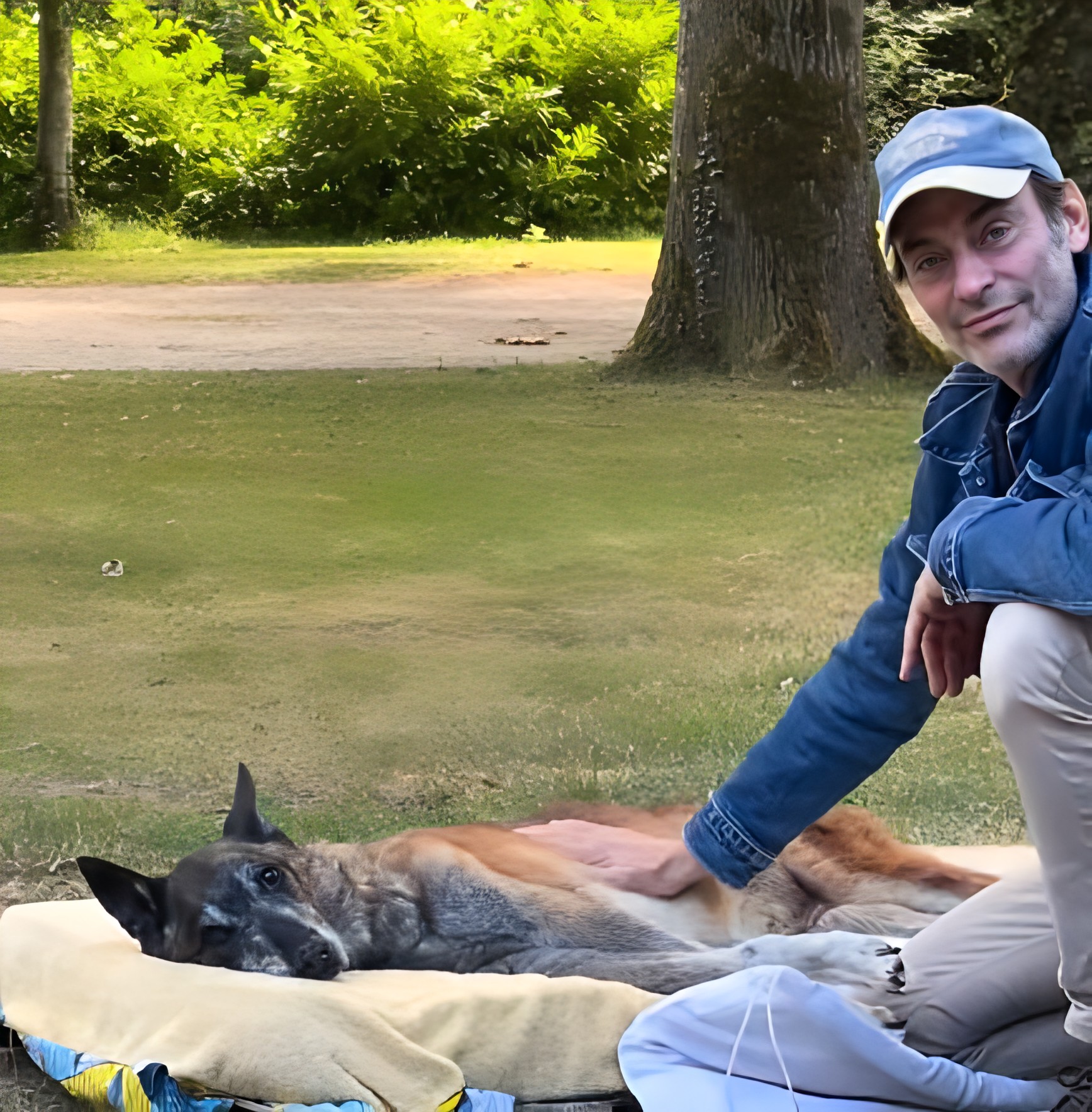 « 15 ans et demi. Elle tient par amour. » Anthony Delon nous parle de sa chienne Blew