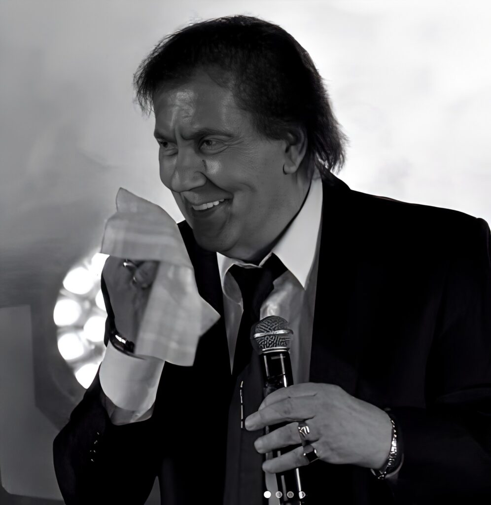 Suis-Nous - Mort de Frank Michael : Le 18 octobre 2025, il donnait son tout dernier concert à Ans en Belgique.