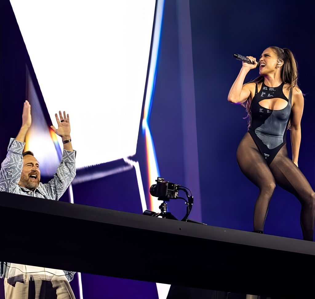 Suis-Nous - David Guetta au Stade de France : Trois concerts de dingue ! Vidéo Live du 13 juin... Suis-Nous - David Guetta au Stade de France : Trois concerts de dingue ! Vidéo Live du 13 juin...