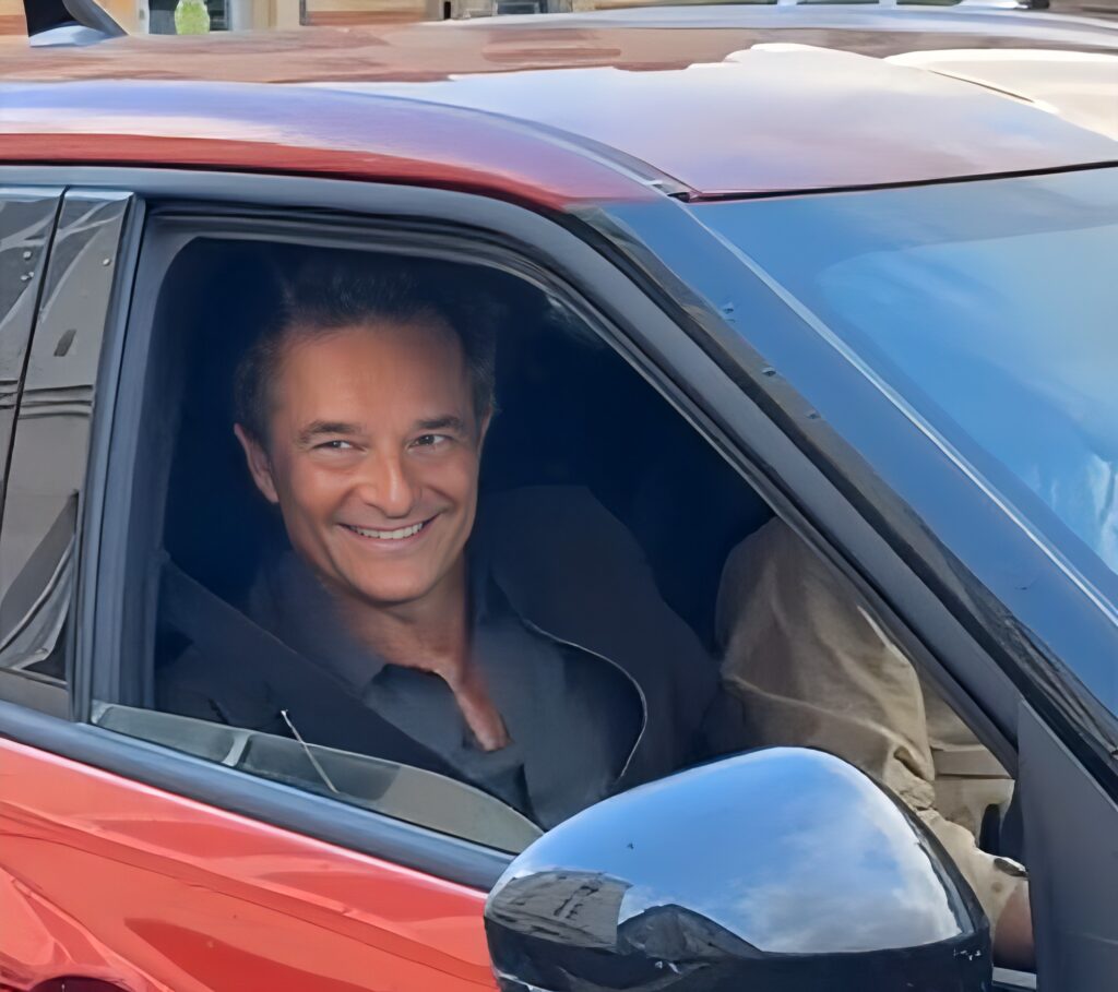 Suis-Nous - David Hallyday toujours aussi sympa, discute et pose pour les passants à Châlons-en-Champagne...