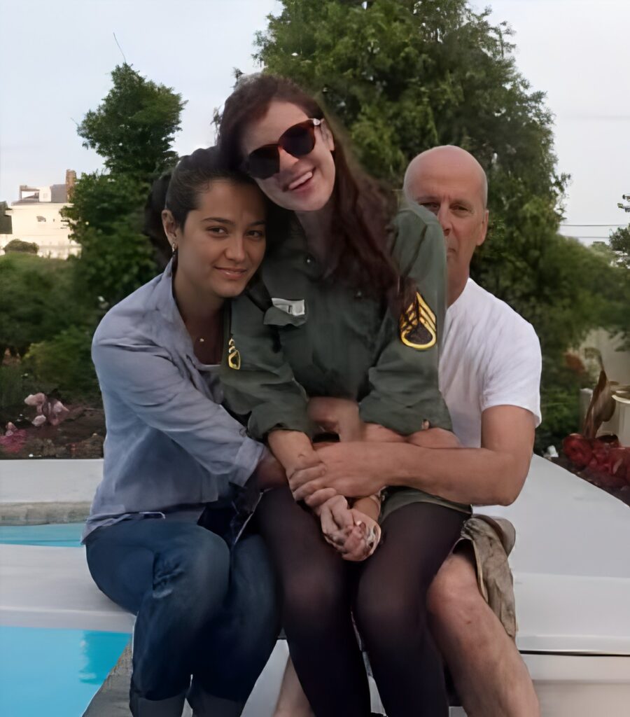 Suis-Nous - Pour ses 50 ans, Emma Heming, la femme de Bruce Willis, partage un message bouleversant.