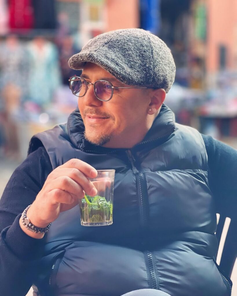 Suis-Nous - Bon anniversaire à Faudel Belloua né le 6 juin 1978 à Mantes-la-Jolie Suis-Nous - Bon anniversaire à Faudel Belloua né le 6 juin 1978 à Mantes-la-Jolie