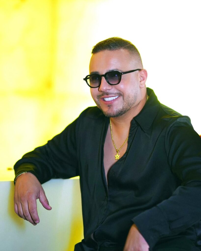 Suis-Nous - Bon anniversaire à Faudel Belloua né le 6 juin 1978 à Mantes-la-Jolie Suis-Nous - Bon anniversaire à Faudel Belloua né le 6 juin 1978 à Mantes-la-Jolie