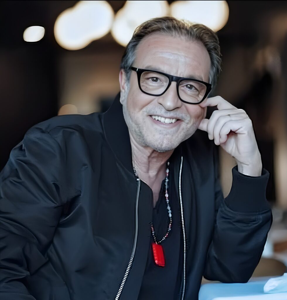 Suis-Nous - Bon anniversaire à Felix Gray né le 28 juin 1958 à Tunis. Il a marqué les années 80 avec son tube "La gitane".