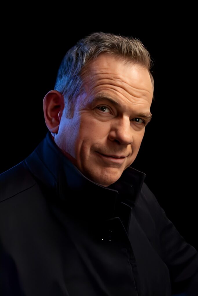 Suis-Nous - Bon anniversaire à Garou né le 26 juin 1972 à Sherbrooke au Québec.