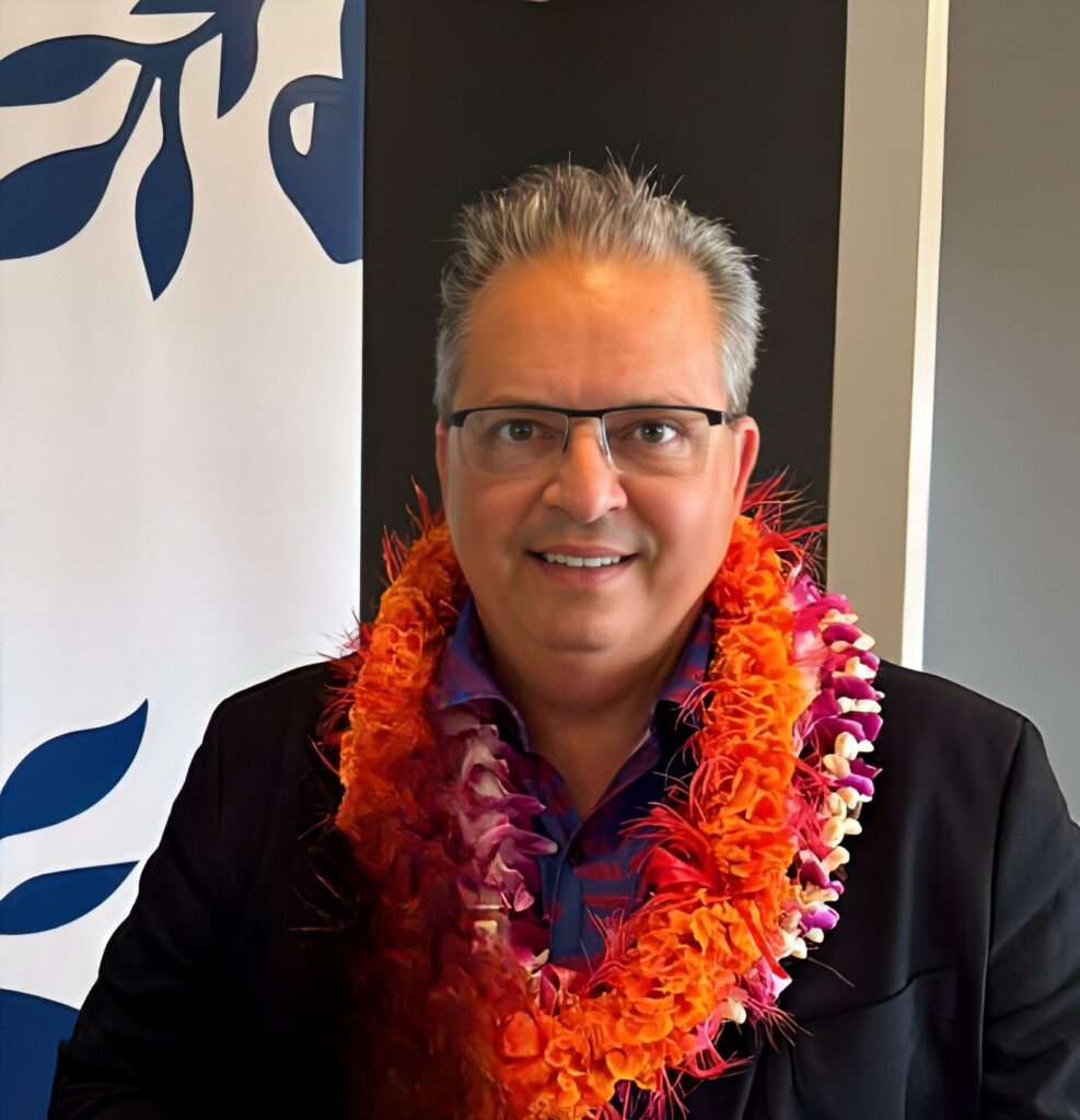 Suis-Nous - Bon anniversaire à Glenn Medeiros. En 1988, il chantait "Un roman d'amitié" avec Elsa. Aujourd'hui il est professeur... Suis-Nous - Bon anniversaire à Glenn Medeiros. En 1988, il chantait "Un roman d'amitié" avec Elsa. Aujourd'hui il est professeur...