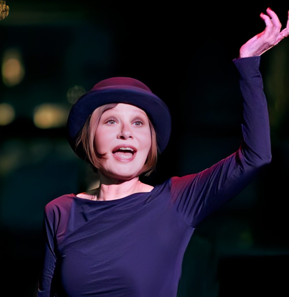 Suis-Nous - La chanteuse et danseuse Guesch Patti, interprète du titre "Etienne" est morte ! Elle avait 80 ans Suis-Nous - La chanteuse et danseuse Guesch Patti, interprète du titre "Etienne" est morte ! Elle avait 80 ans