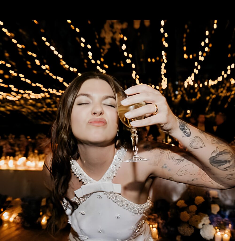 Suis-Nous - Nouvelle série de photos du mariage de Louane et de Florian Rossi