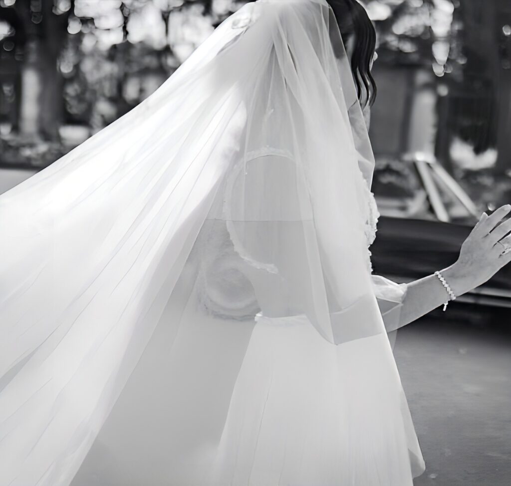 Suis-Nous - Nouvelle série de photos du mariage de Louane et de Florian Rossi