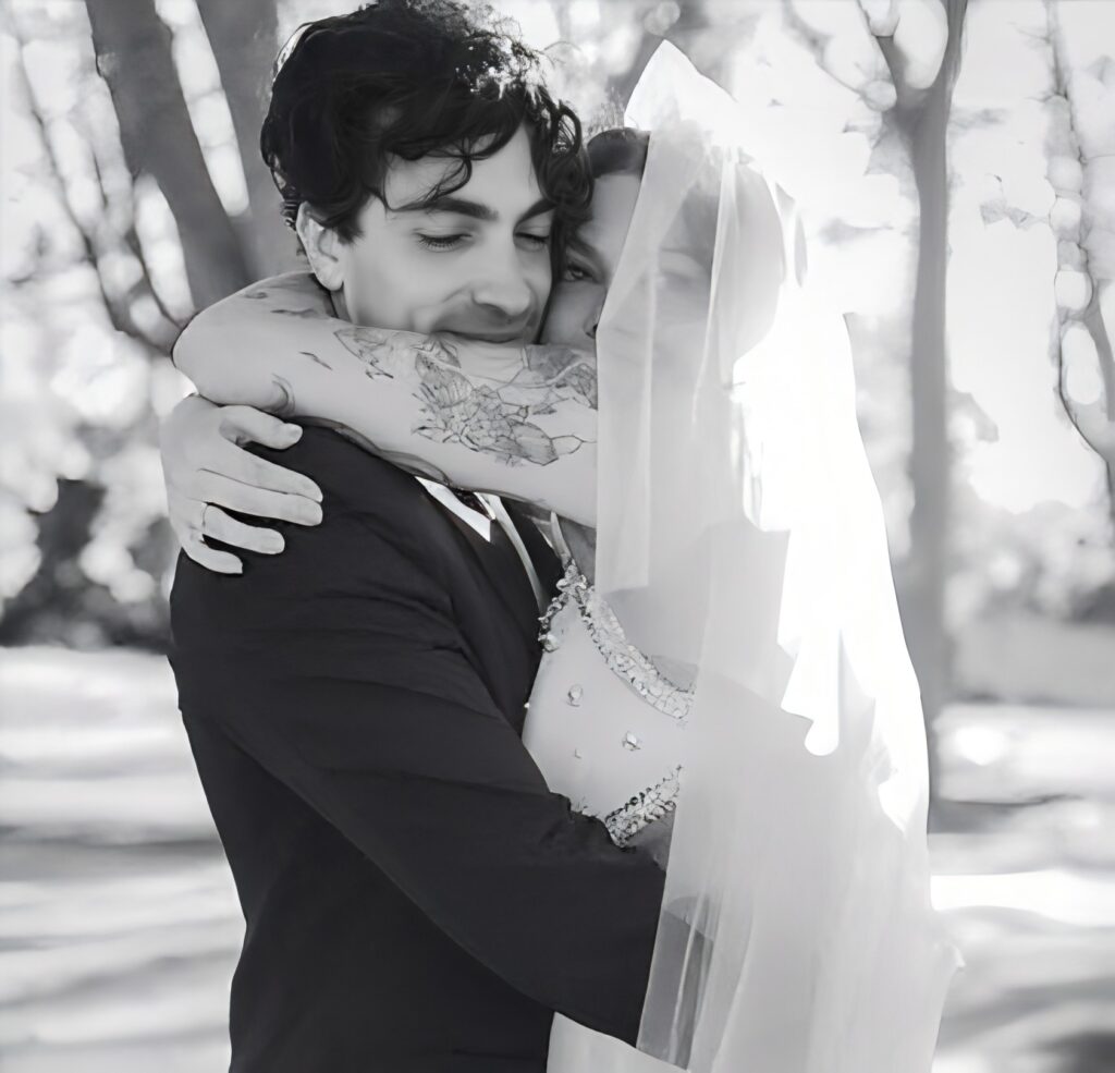 Suis-Nous - Nouvelle série de photos du mariage de Louane et de Florian Rossi