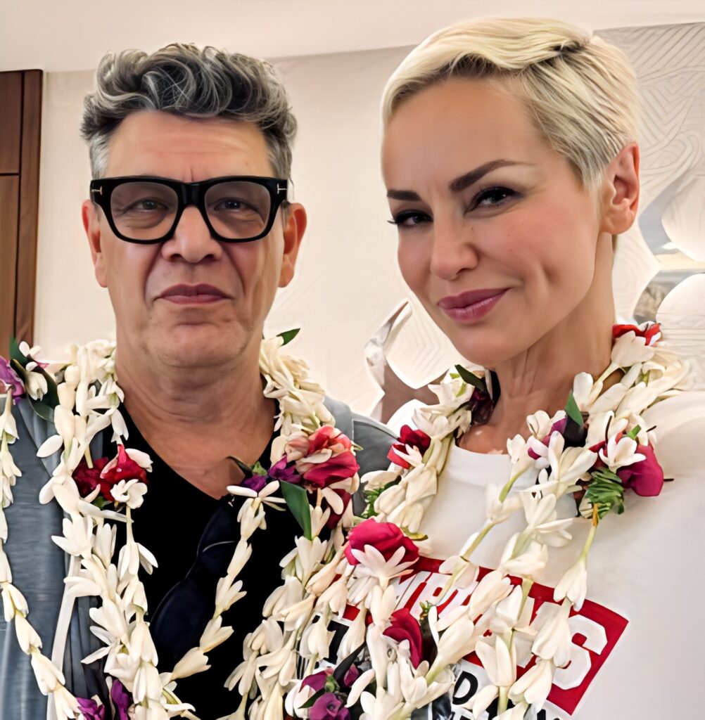 Suis-Nous - Marc Lavoine et Adriana Karembeu arrivent en Polynésie pour l'élection de Miss Tahiti.