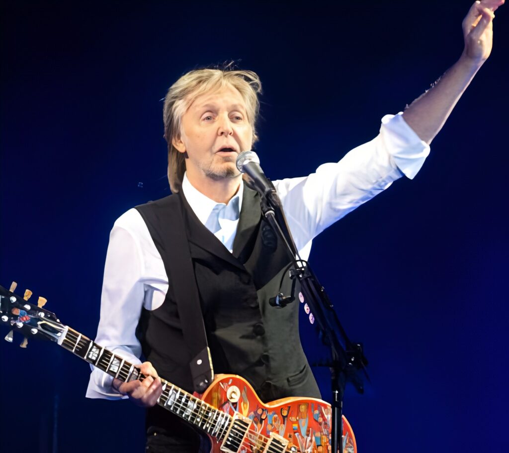 Suis-Nous - Happy Birthday Paul McCarney ! Suis-Nous - Happy Birthday Paul McCarney !