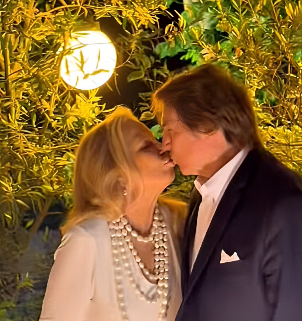 Suis-Nous - Sylvie Vartan & Tony Scotti célèbrent leurs noces de nacre...