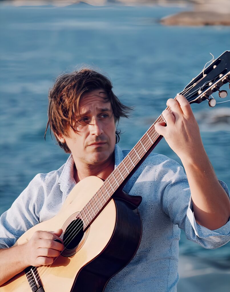 Suis-Nous - Bon anniversaire à Thomas Dutronc né le 16 juin 1973. Suis-Nous - Bon anniversaire à Thomas Dutronc né le 16 juin 1973.